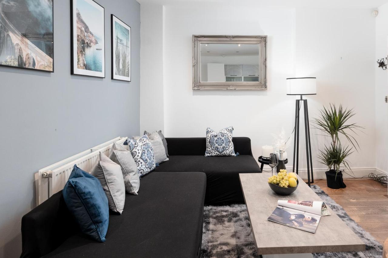 Charming Apartment In The Heart Of Pimlico London Exterior photo