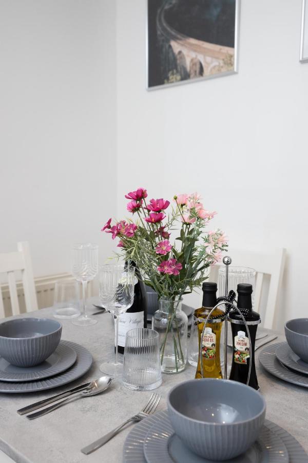 Charming Apartment In The Heart Of Pimlico London Exterior photo